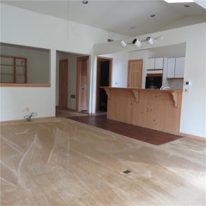 Earth-Contact Home with Country Feel in Stanberry, MO - image 13