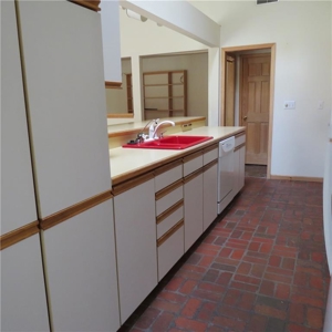 Earth-Contact Home with Country Feel in Stanberry, MO - image 7