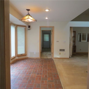 Earth-Contact Home with Country Feel in Stanberry, MO - image 16