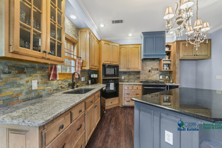 Luxury Home with Guest House on 1.6 Acres For Sale in Searcy, AR - image 17