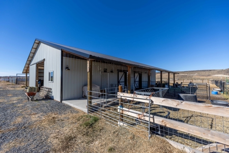 Eastern Oregon Lost Prairie Farm - image 25