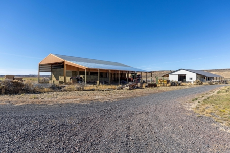 Eastern Oregon Lost Prairie Farm - image 32