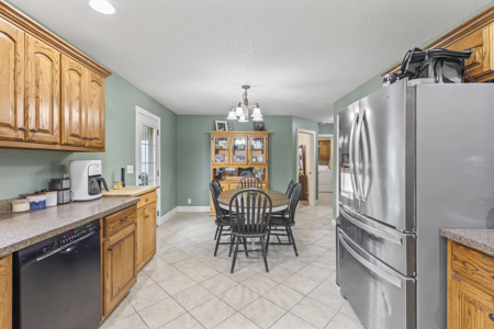 Home with Land For Sale Lamar, MO - image 11