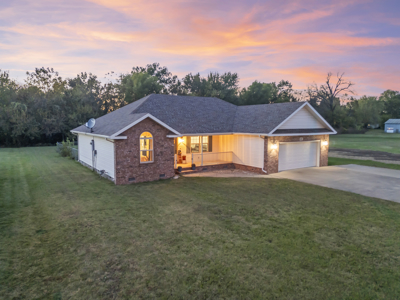 Home with Land For Sale Lamar, MO - image 3