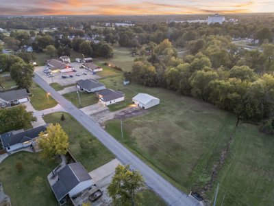 Home with Land For Sale Lamar, MO - image 47
