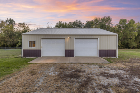 Home with Land For Sale Lamar, MO - image 22