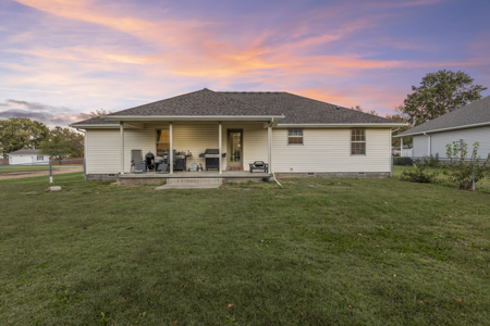 Home with Land For Sale Lamar, MO - image 36