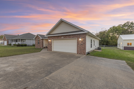 Home with Land For Sale Lamar, MO - image 34