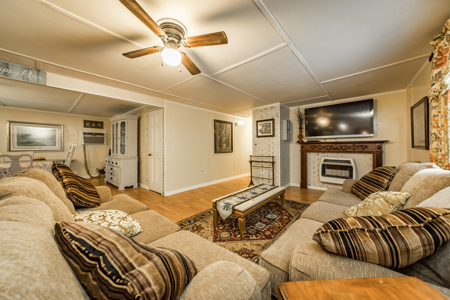 Ozarks 3 Bed/2 Bath Lake Life Retreat On A Small Acreage - image 33