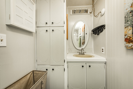 Ozarks 3 Bed/2 Bath Lake Life Retreat On A Small Acreage - image 36