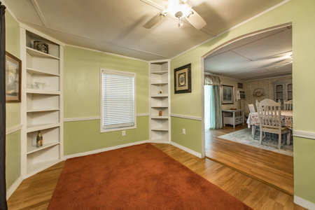 Ozarks 3 Bed/2 Bath Lake Life Retreat On A Small Acreage - image 31