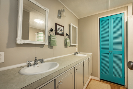 Ozarks 3 Bed/2 Bath Lake Life Retreat On A Small Acreage - image 40