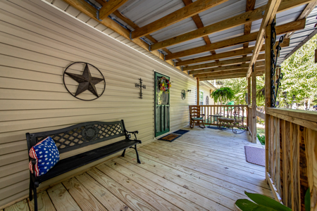 Ozarks 3 Bed/2 Bath Lake Life Retreat On A Small Acreage - image 8