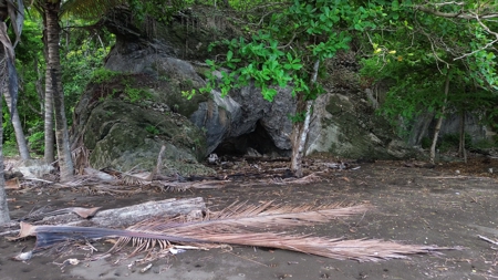 2,000m2 OCEANFRONT LAND IN CAMBUTAL - image 18