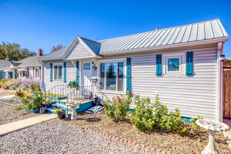 Charming Downtown Montrose Colorado Homes - Walk to Everything! - image 2