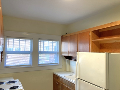 Prime Multi-Family Investment Opportunity Apartment Complex - image 4