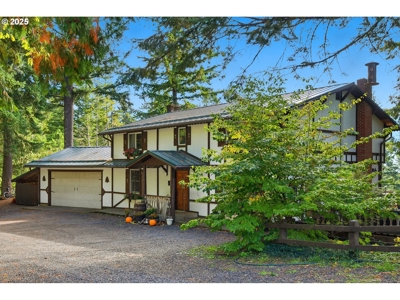 River and Mountain View Home in Stevenson, Washington - image 27