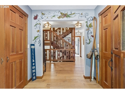 River and Mountain View Home in Stevenson, Washington - image 28