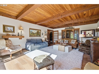 River and Mountain View Home in Stevenson, Washington - image 22