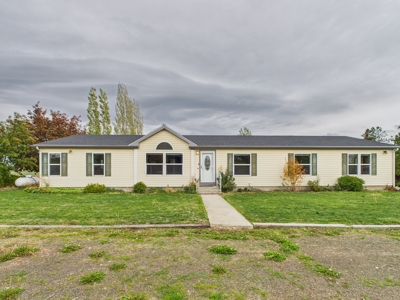 Small-Town Living in Ferdinand, ID - image 1