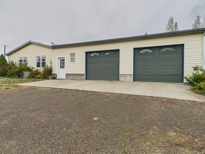 Small-Town Living in Ferdinand, ID - image 32