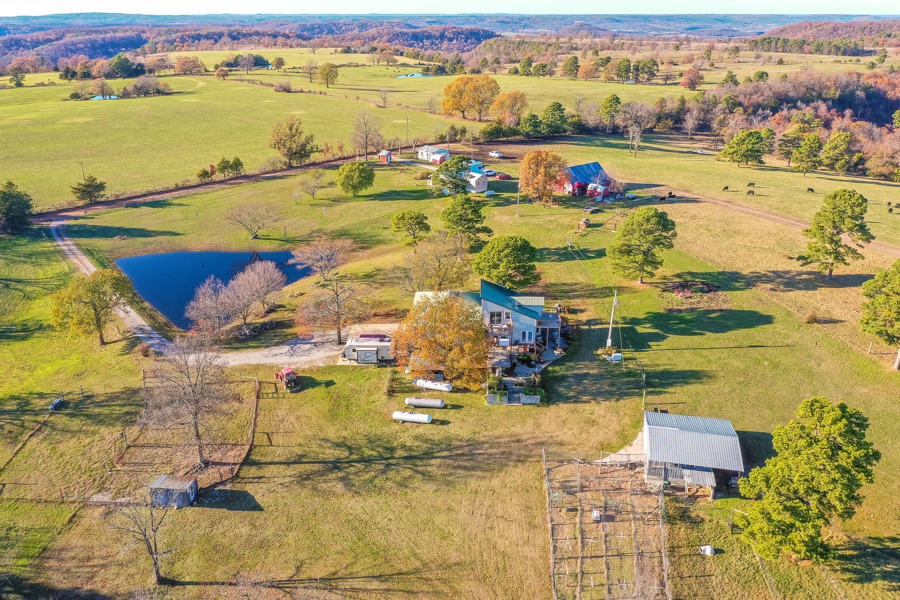Osarks Ranch Ozark Farm W/Cave, Springs, Homes, 65 Acres In Northwest Arkansas