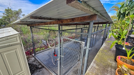 2BR/2BA Hawaii home with dog kennel business, mature landscaping - image 31