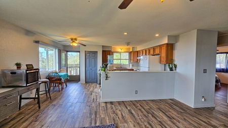 2BR/2BA Hawaii home with dog kennel business, mature landscaping - image 34