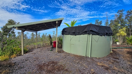 2BR/2BA Hawaii home with dog kennel business, mature landscaping - image 40
