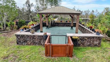 2BR/2BA Hawaii home with dog kennel business, mature landscaping - image 23