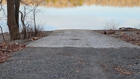 🎣 Your Kerr Lake Retreat Awaits in Holiday Shores in VA! - image 3
