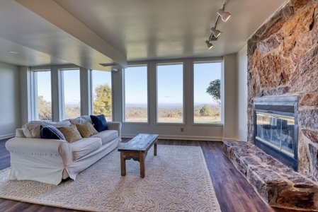 Stunning Home With View For Sale in Floyd VA - image 30