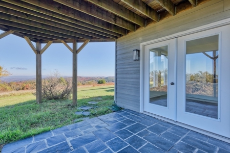 Stunning Home With View For Sale in Floyd VA - image 34