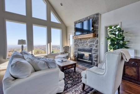 Stunning Home With View For Sale in Floyd VA - image 12