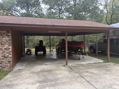 Beautiful Home with 6.6 Acres Near Millwood Lake! - image 11