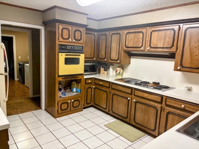 Beautiful Home with 6.6 Acres Near Millwood Lake! - image 30