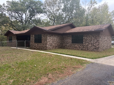 Beautiful Home with 6.6 Acres Near Millwood Lake! - image 4