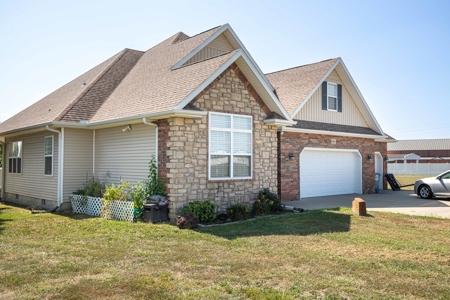 Beautiful Home for Sale in Lamar, MO, Barton County MO - image 42