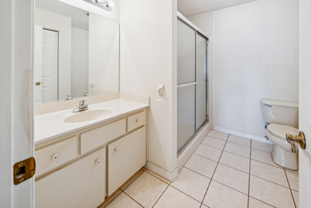 Home with a backyard golf course view - image 20