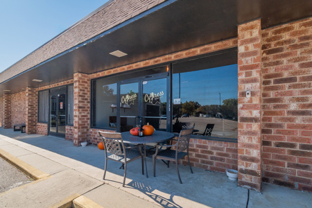Turn-Key Music, Food Venue for Sale in Cheraw, South Carolina - image 23