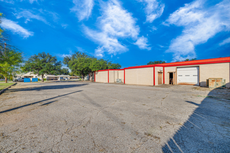 Discover a versatile commercial property with endless potential! - image 39