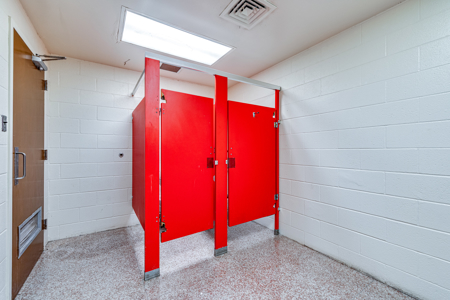 Discover a versatile commercial property with endless potential! - image 18