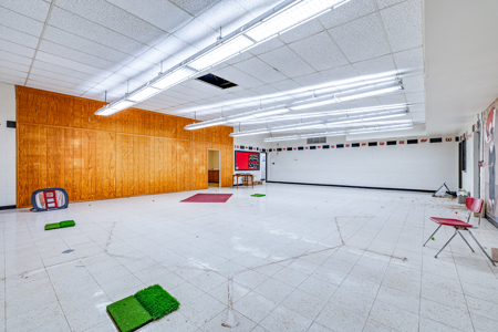Discover a versatile commercial property with endless potential! - image 13