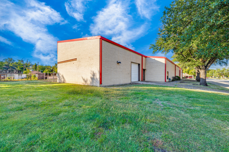 Discover a versatile commercial property with endless potential! - image 42