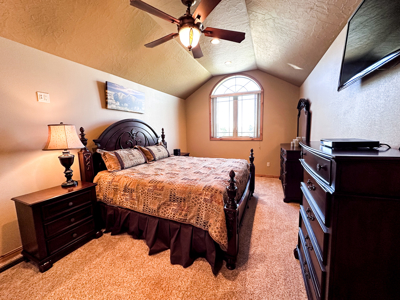 Luxury Riverfront Home on Missouri River | Fort Peck, Montana - image 27