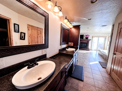 Luxury Riverfront Home on Missouri River | Fort Peck, Montana - image 26