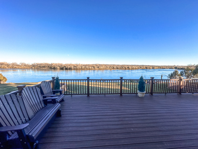 Luxury Riverfront Home on Missouri River | Fort Peck, Montana - image 20