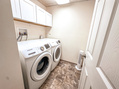 Prime Commercial Space Available in the Downtown Area of Glasgow - image 9