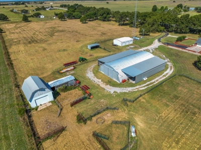 Home on 41 Acres , Country Living - Close to town - image 8