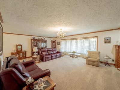 Home on 41 Acres , Country Living - Close to town - image 35